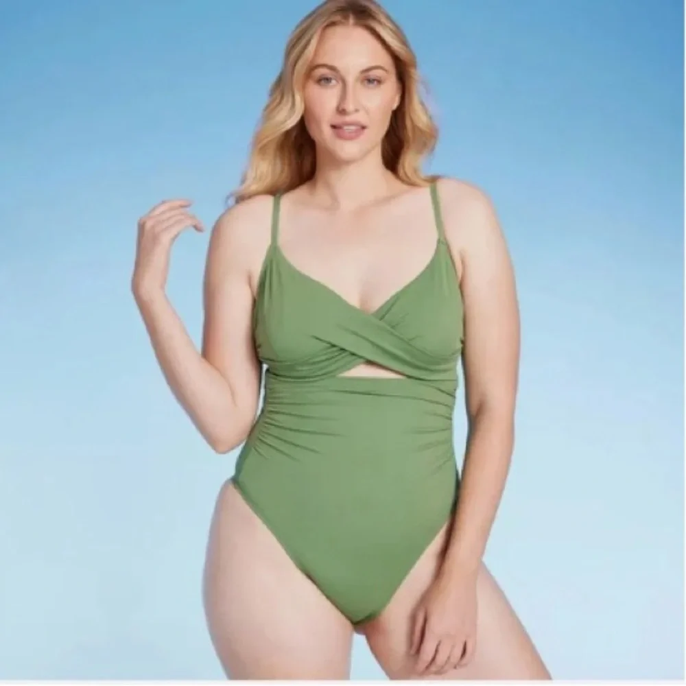 SHADE & SHORE Green High Leg Extra Cheeky One Piece Underwire Swim Suit